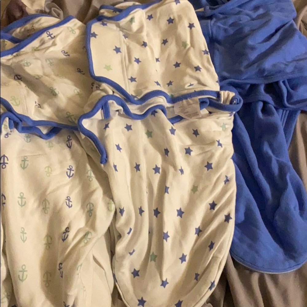 3 baby swaddlers